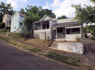 706 9th St, Marietta, OH 45750