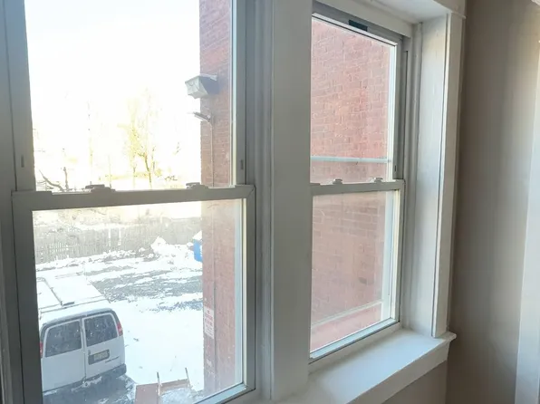 528 Union St, Springfield, MA