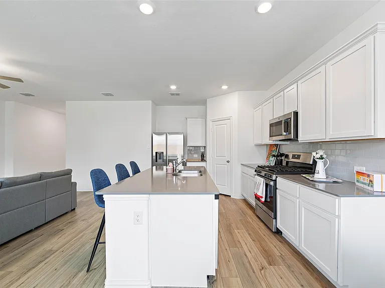 1209 Mesquite Ln — Photo 3