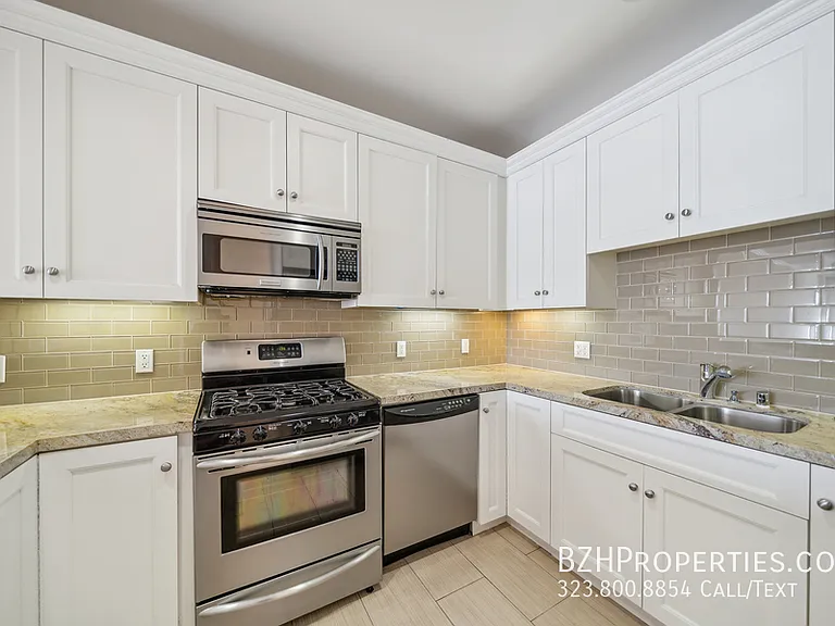 1050 S Holt Ave #404A — Photo 3