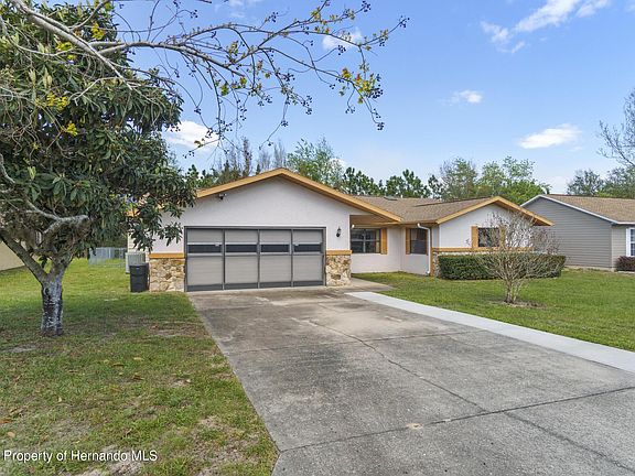 3rd image of 2199 W Deer Trail Ln