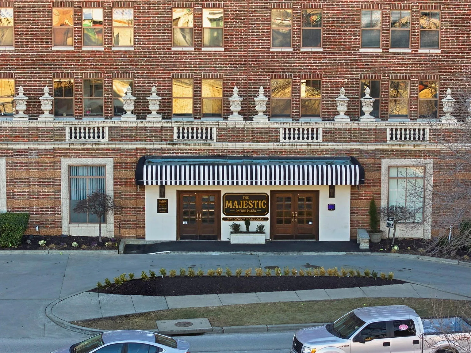 The Majestic on the Plaza — Photo 1