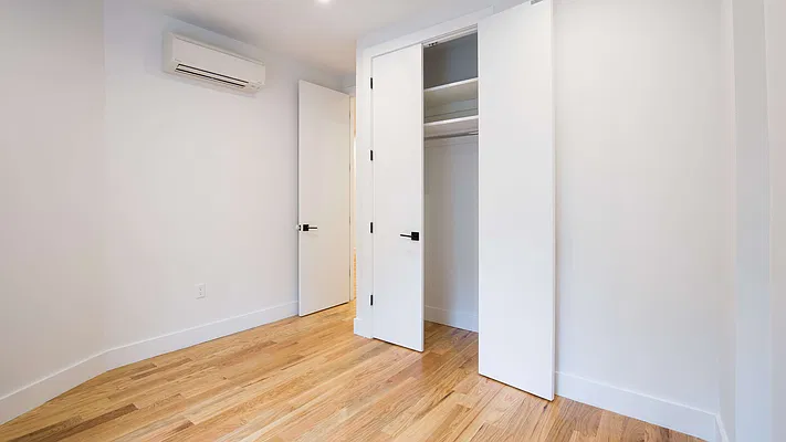Rented by Nooklyn NYC LLC | media 31