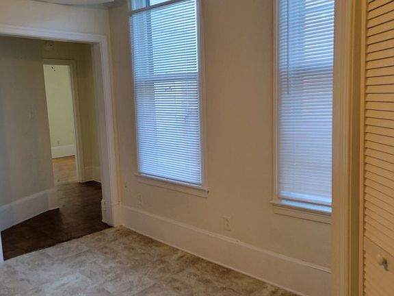 5th image of 2901 Bayview Blvd #4