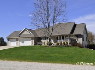 815 Wildlife Trl, Belding, MI 48809