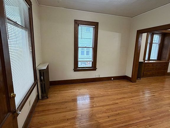 2nd image of 316 N Sycamore St APT 1