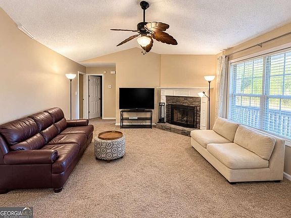 4th image of 178 Pebblebrook Way