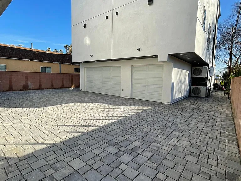 6345 Farmdale Ave #1/2 — Photo 30