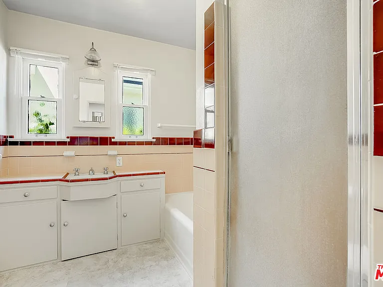 2128 Ashland Ave — Photo 13