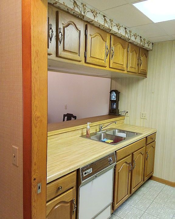 1st image of 6471 Laurelhill Cir