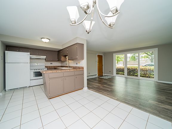 3rd image of 5737 S Kenton Ave APT 1N