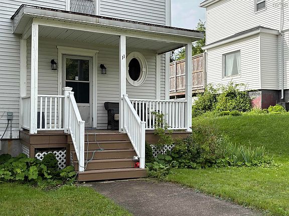 2nd image of 11 Victoria Ave