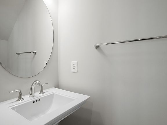 5th image of 16106 Connors Way