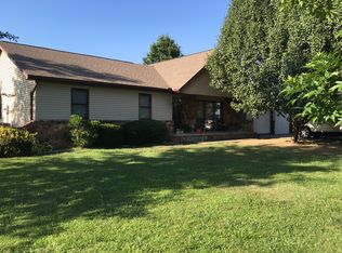 848 E State Line Rd, Baxter Springs, KS 66713
