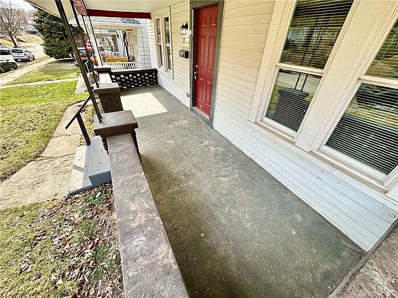 4th image of 39 N Quentin Ave