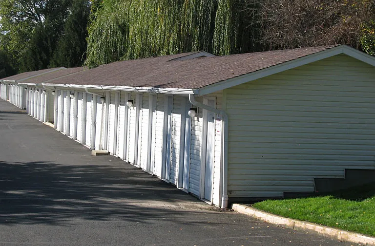 020-Creekside Apartments — Photo 13