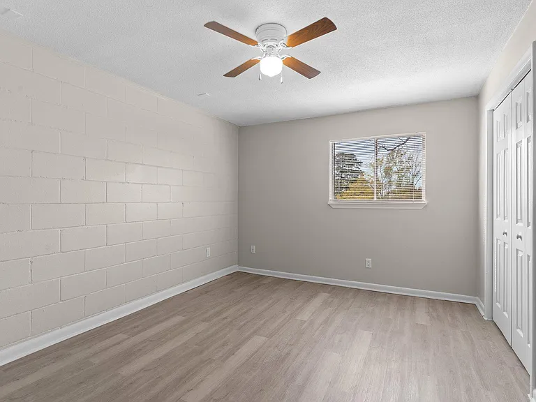 1305 Clay St #1 — Photo 17