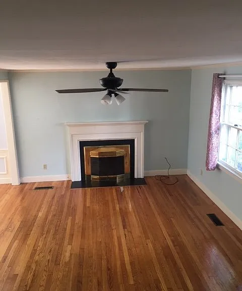715 Churchill Dr — Photo 19