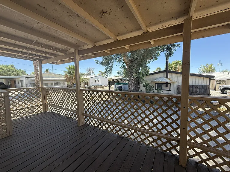 2111 Santa Cruz Ave — Photo 25