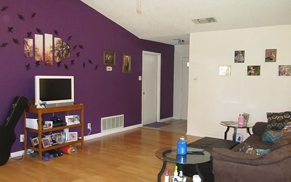3rd image of 3303 Timber Oak Dr