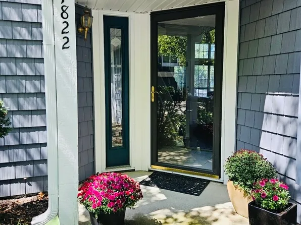 7822 Harbour Isle, Indianapolis, IN 46240