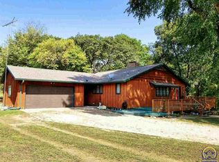 6664 Maple Ct, Meriden, KS 66512