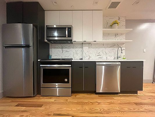 1st image of 249 Tompkins Ave APT 1B