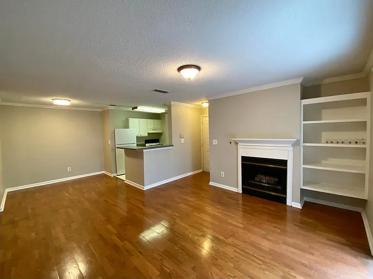 513 Granville Ct #513 — Photo 8