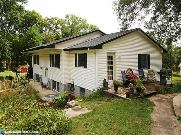 4th image of 320 Pine St