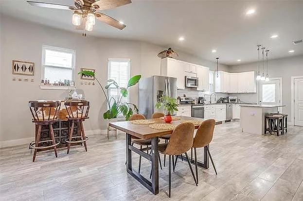 2905 S Jennings Ave — Photo 13