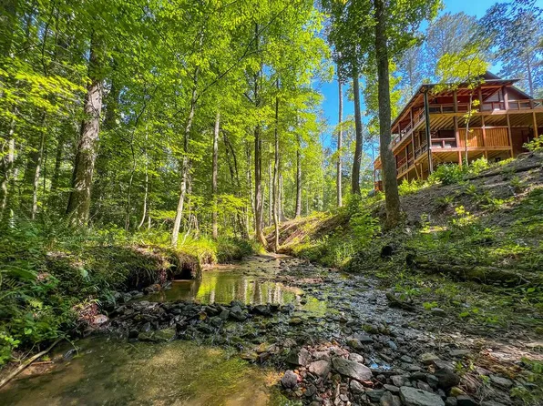 681 Catawba Cir, Ellijay, GA 30540