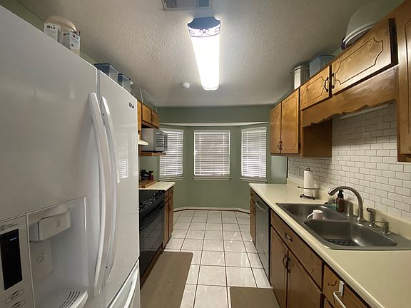 4th image of 1405 Strickland Cir