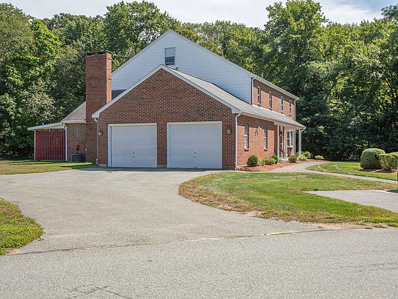 5th image of 96 Claire Dr