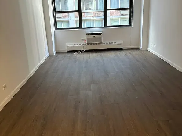 330 E 46th St, New York, NY