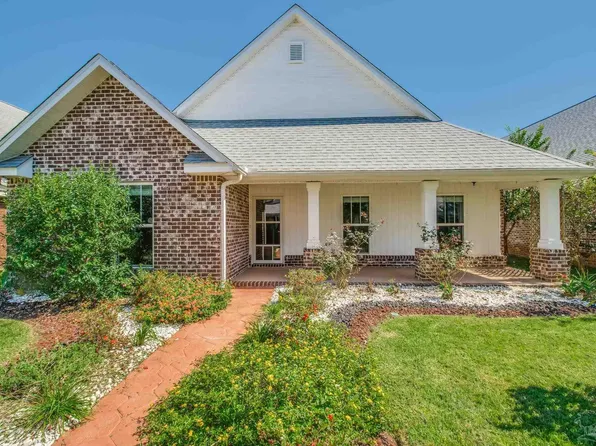 45 Newport St, Cantonment, FL 32533