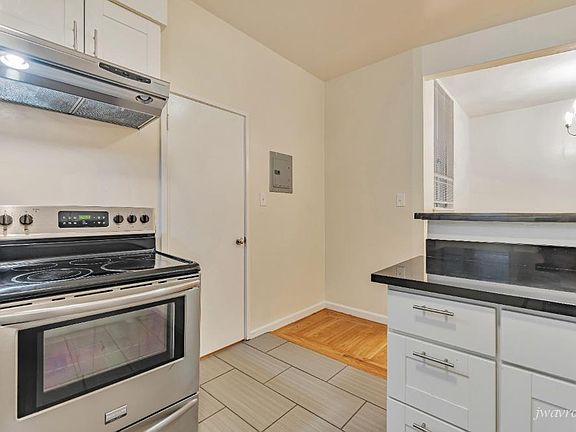 5th image of 2335 Pacific Ave #D202