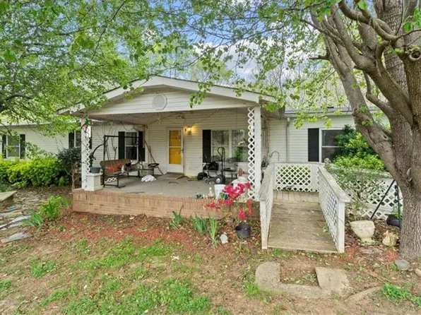 6654 Kerr Dr, Randleman, NC 27317
