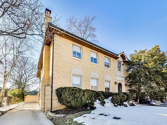 2nd image of 1013 N Belleforte Ave