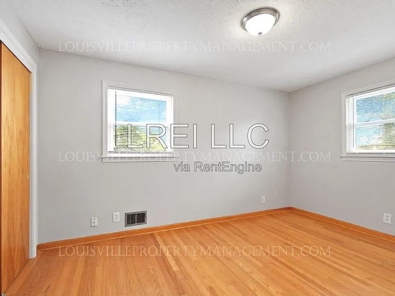 4007 Blossomwood Dr — Photo 12