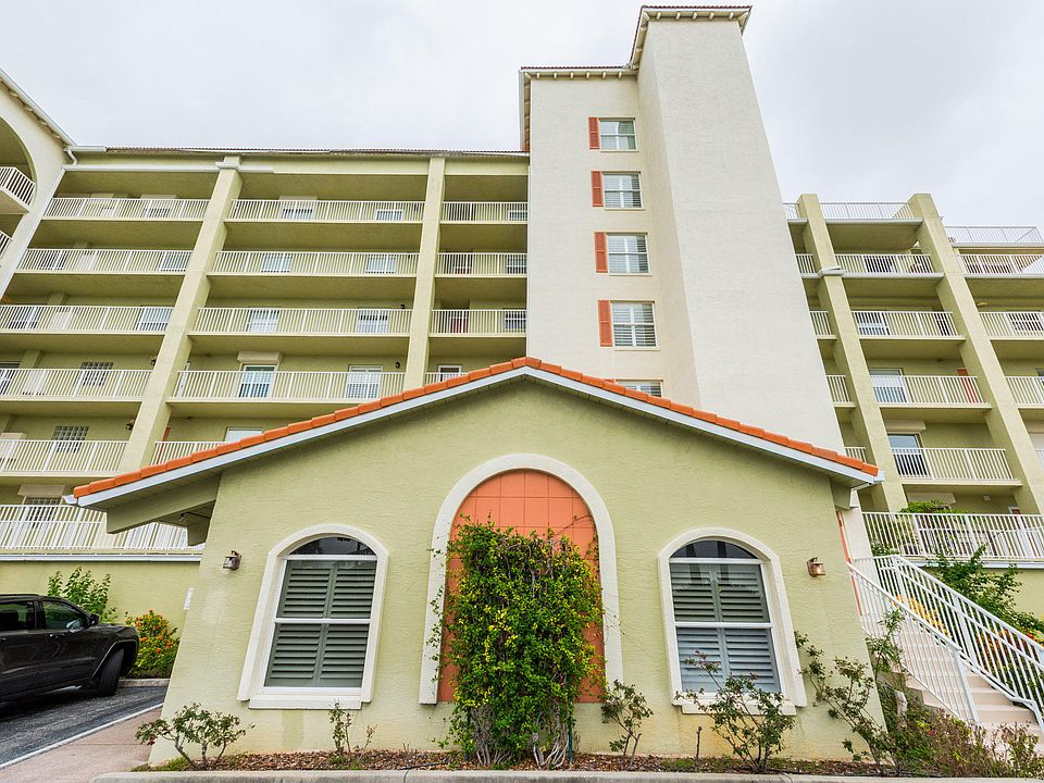 1st image of 552 Marina Point Dr #552