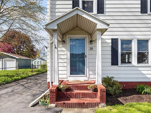 5th image of 38 Brett Rd