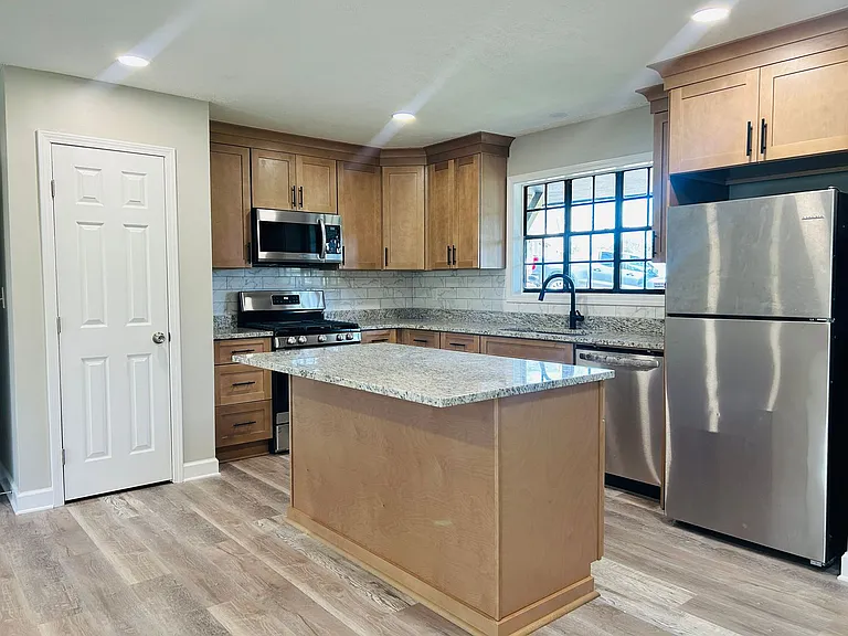 6165 Radford Dr — Photo 6