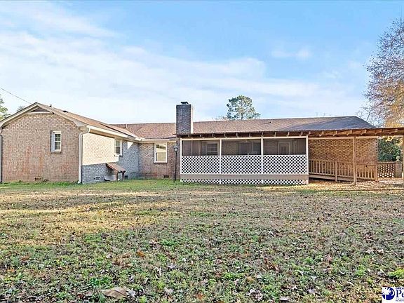3rd image of 2929 Boxwood Ave