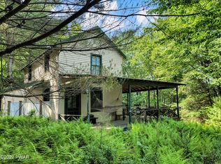 106 Old Mill Rift Ct, Matamoras, PA 18336