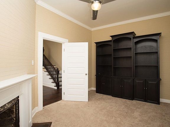 5th image of 808 E Brainerd St