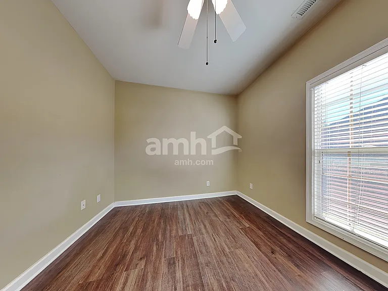 1268 Beaverton Trl — Photo 12