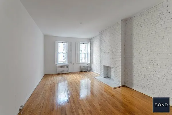 Rented by Bond New York | media 1