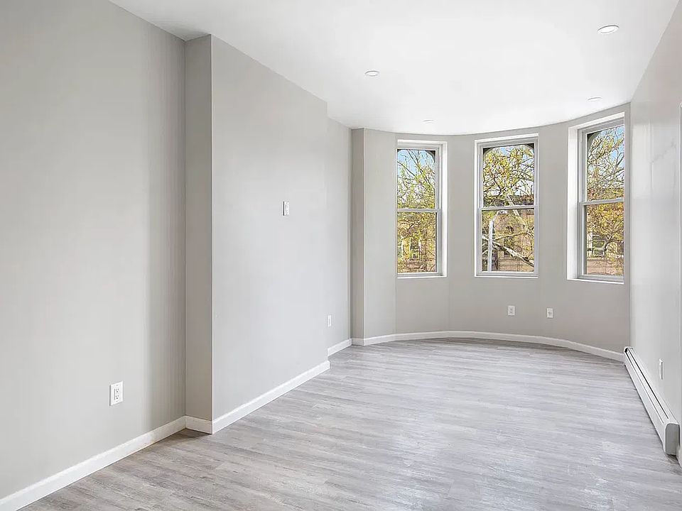 1st image of 1276 Hancock St APT 3