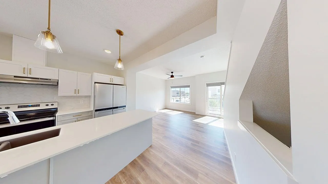 2610 159 Street Southwest Edmonton — Photo 2