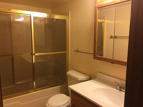 5th image of 32 W 155th Pl